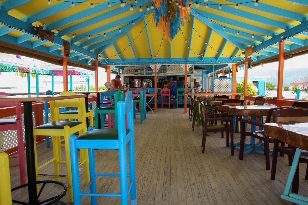 Graham's Place Guanaja Bagian luar foto