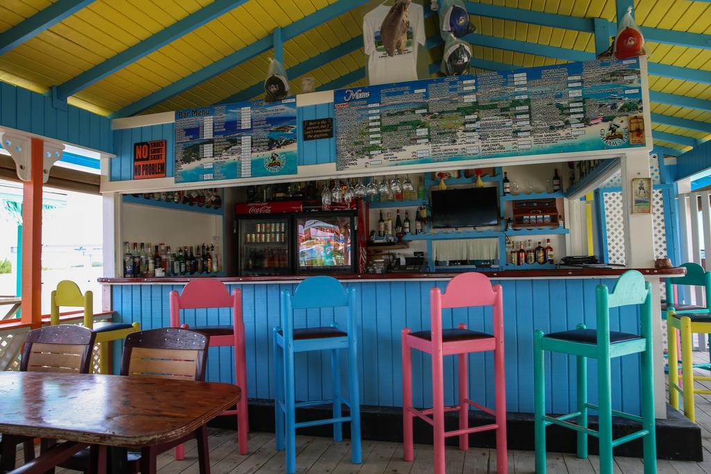 Graham's Place Guanaja Bagian luar foto