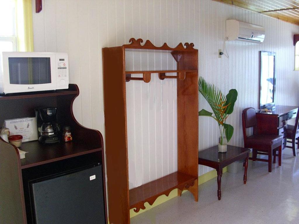 Graham's Place Guanaja Bagian luar foto